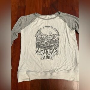 Beyond Yoga x National Parks Kids Raglan Sofy Gray and White sweatshirt